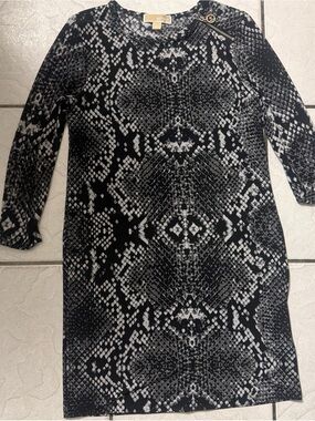 Michael Kors Black & Gray Snake-Print Long Sleeve Sheath Dress